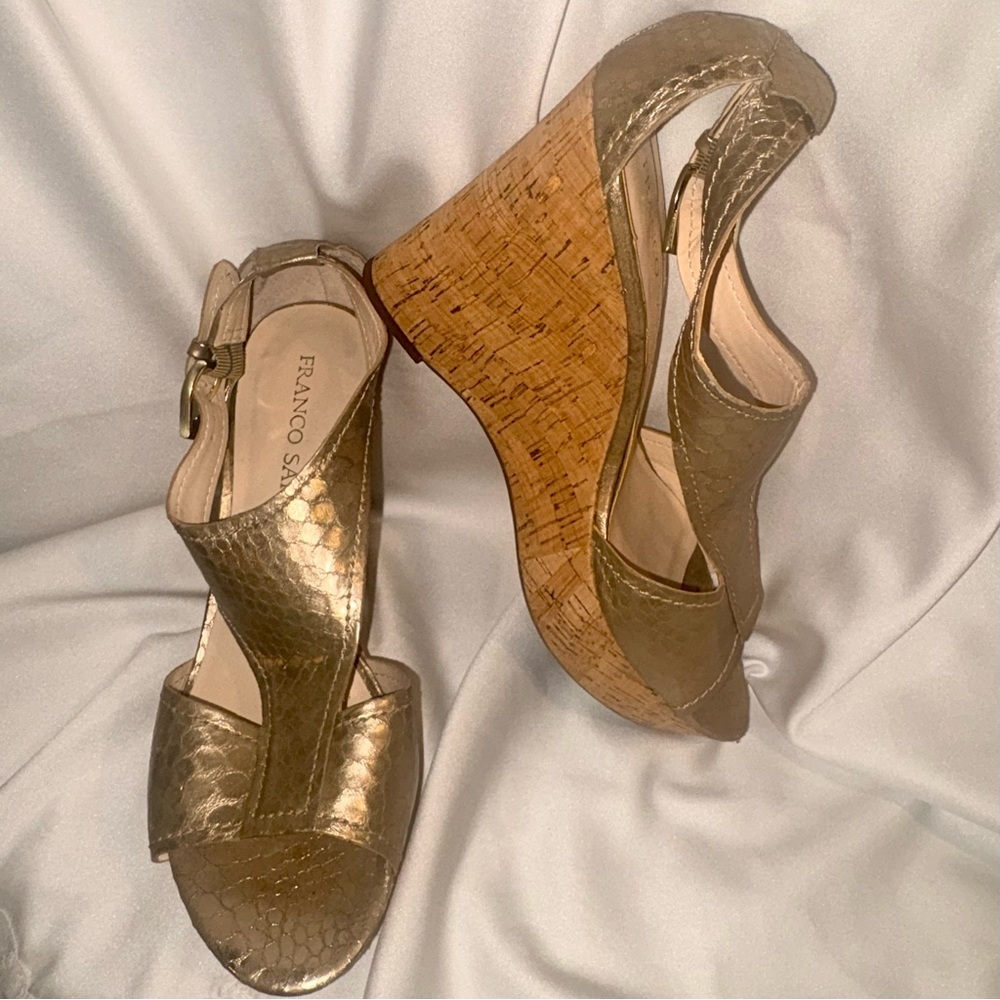 Franco Sarto Supra Platform Wedge Gold Sandals 8.5
